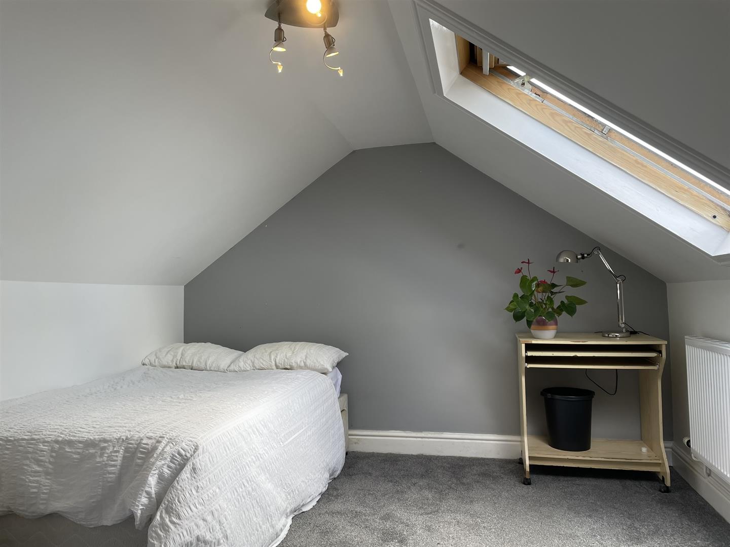 De Breos Street, Brynmill, Swansea, SA2 0BY